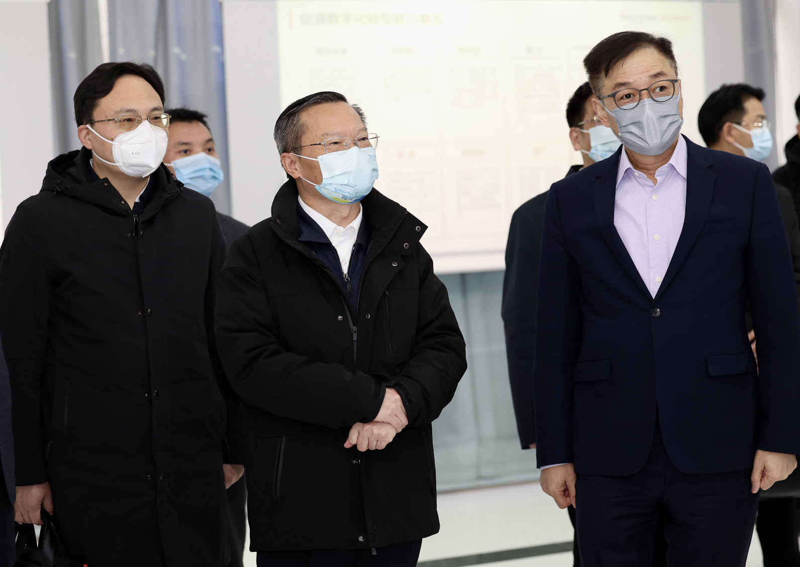 贵州省委常委、贵阳市委书记胡忠雄一行赴尊龙集团官网动力参观调研