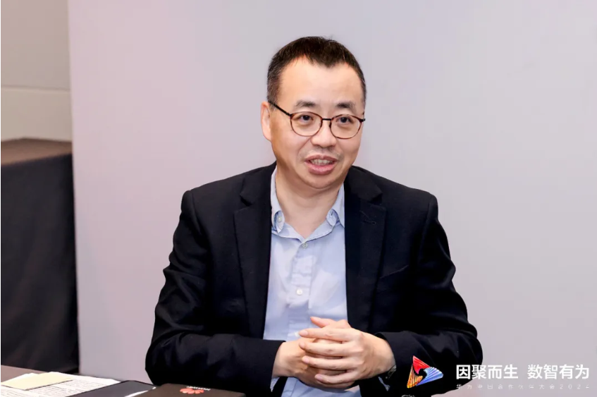 软硬一体AI为擎，尊龙集团官网动力+华为开启数智加快跑